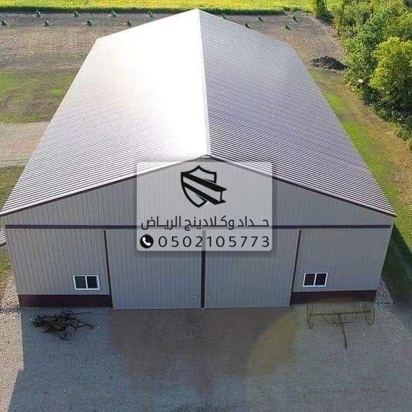 تركيب ساندوتش بانل على أسقف المستودعات